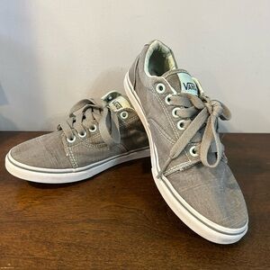 Vans Atwood Sneakers Women’s Gray 6  Turquoise Low Top Skater Shoes Lace Up Rare